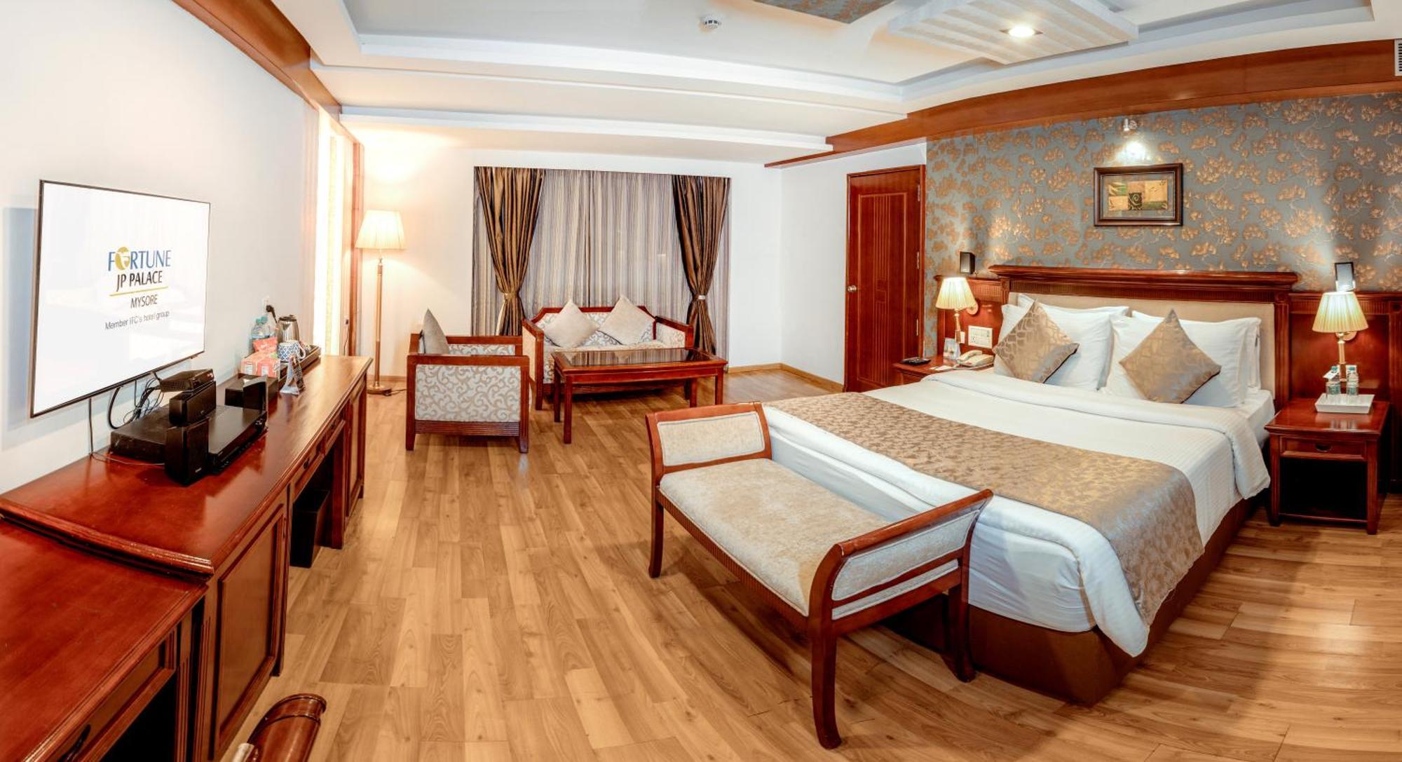 Fortune Jp Palace, Mysore - Member Itc Hotels' Group Exteriér fotografie A room at the hotel