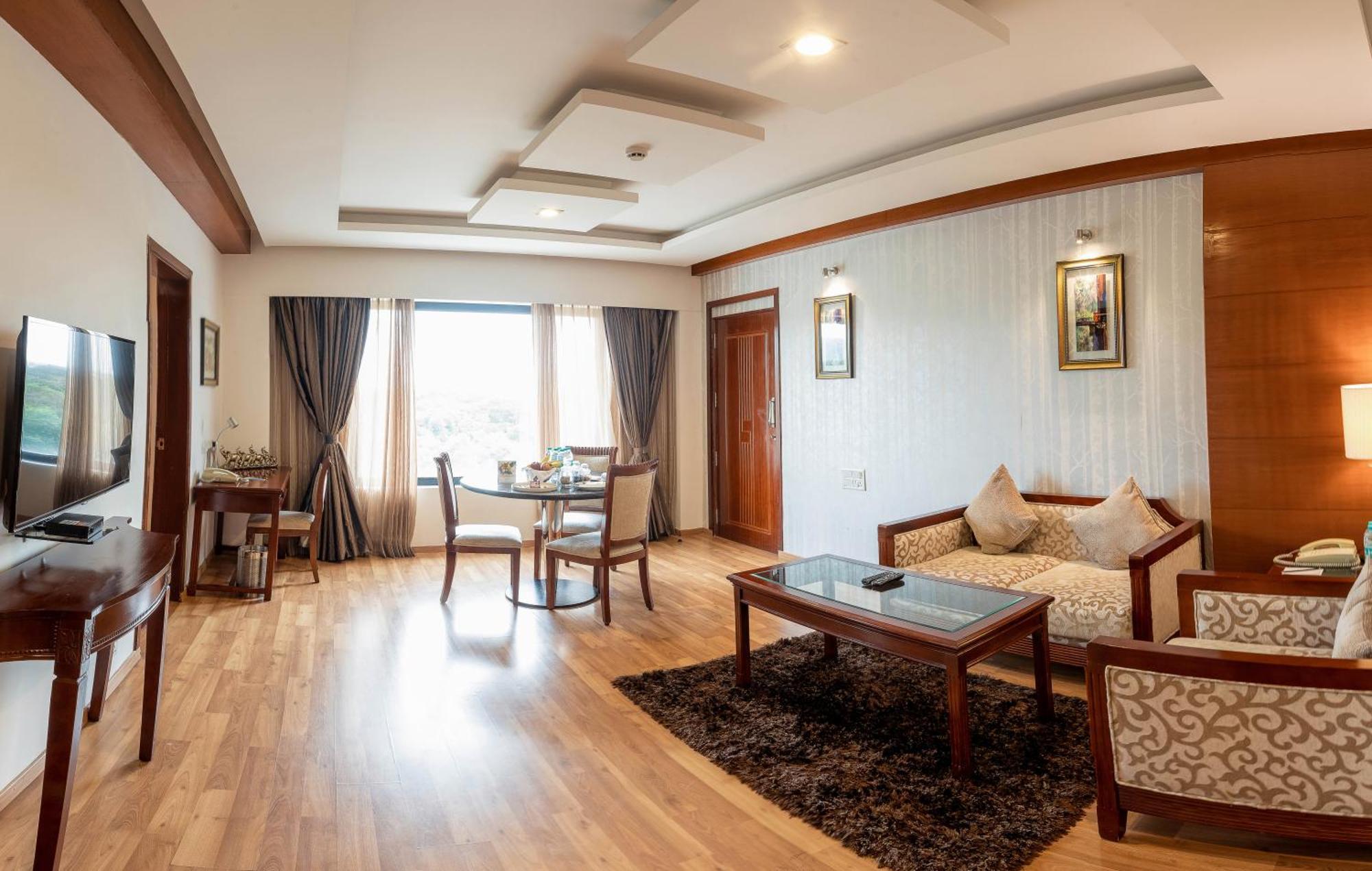 Fortune Jp Palace, Mysore - Member Itc Hotels' Group Exteriér fotografie Suite room at the hotel