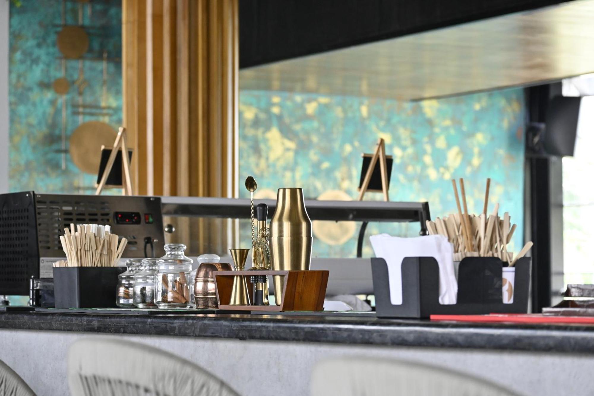Fortune Jp Palace, Mysore - Member Itc Hotels' Group Exteriér fotografie A coffee bar
