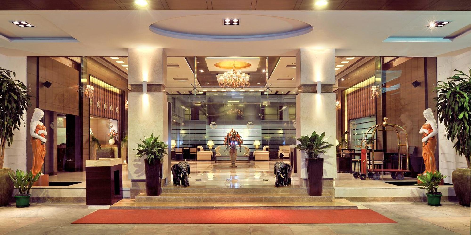 Fortune Jp Palace, Mysore - Member Itc Hotels' Group Exteriér fotografie Lobby