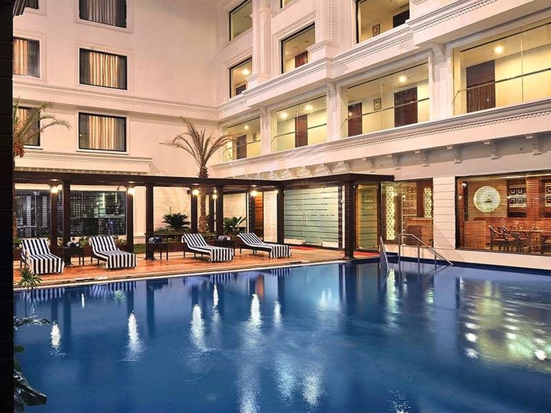 Fortune Jp Palace, Mysore - Member Itc Hotels' Group Exteriér fotografie The pool at the hotel